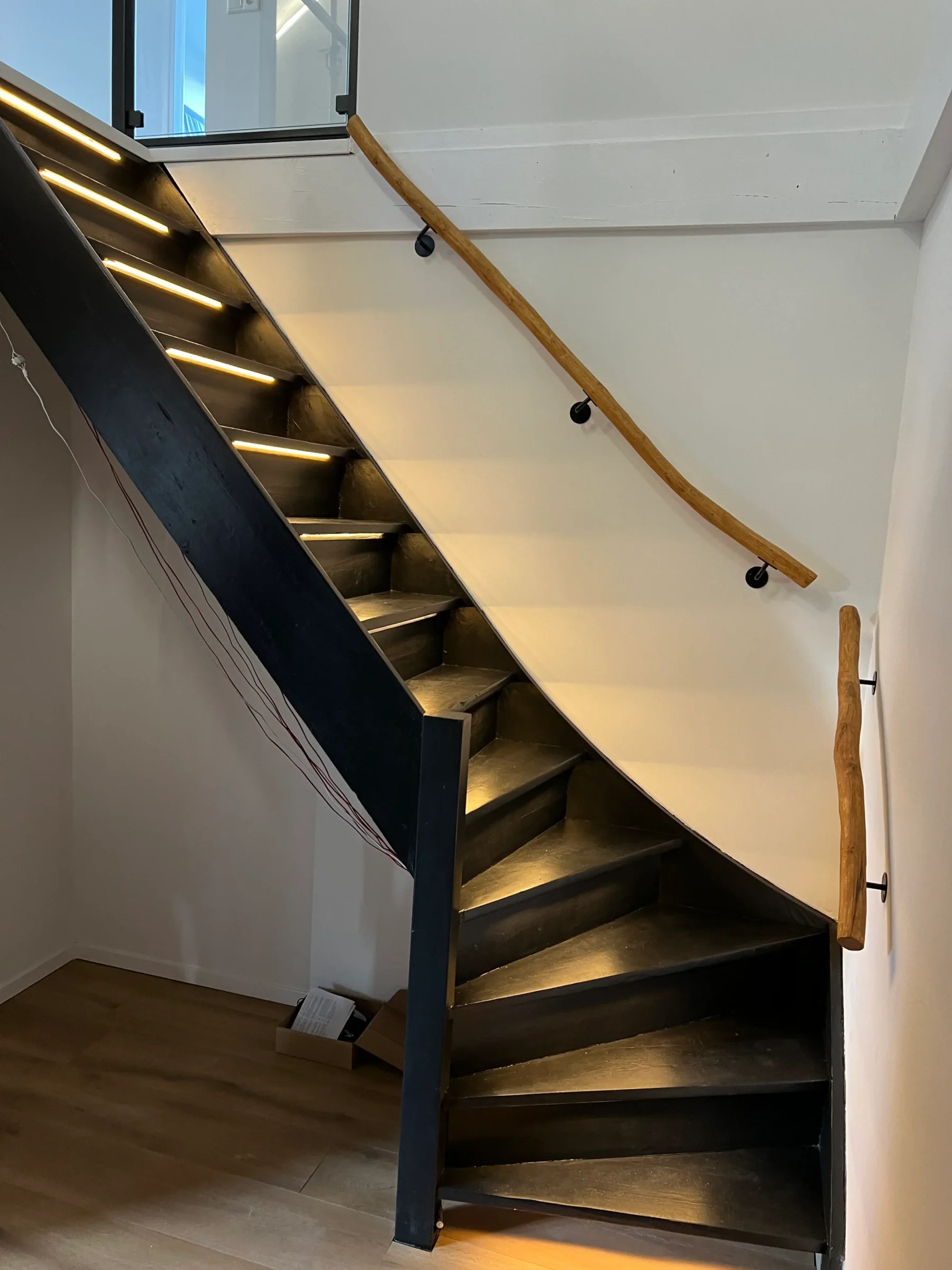 Boomstam Trapleuning Oak kromming (3)