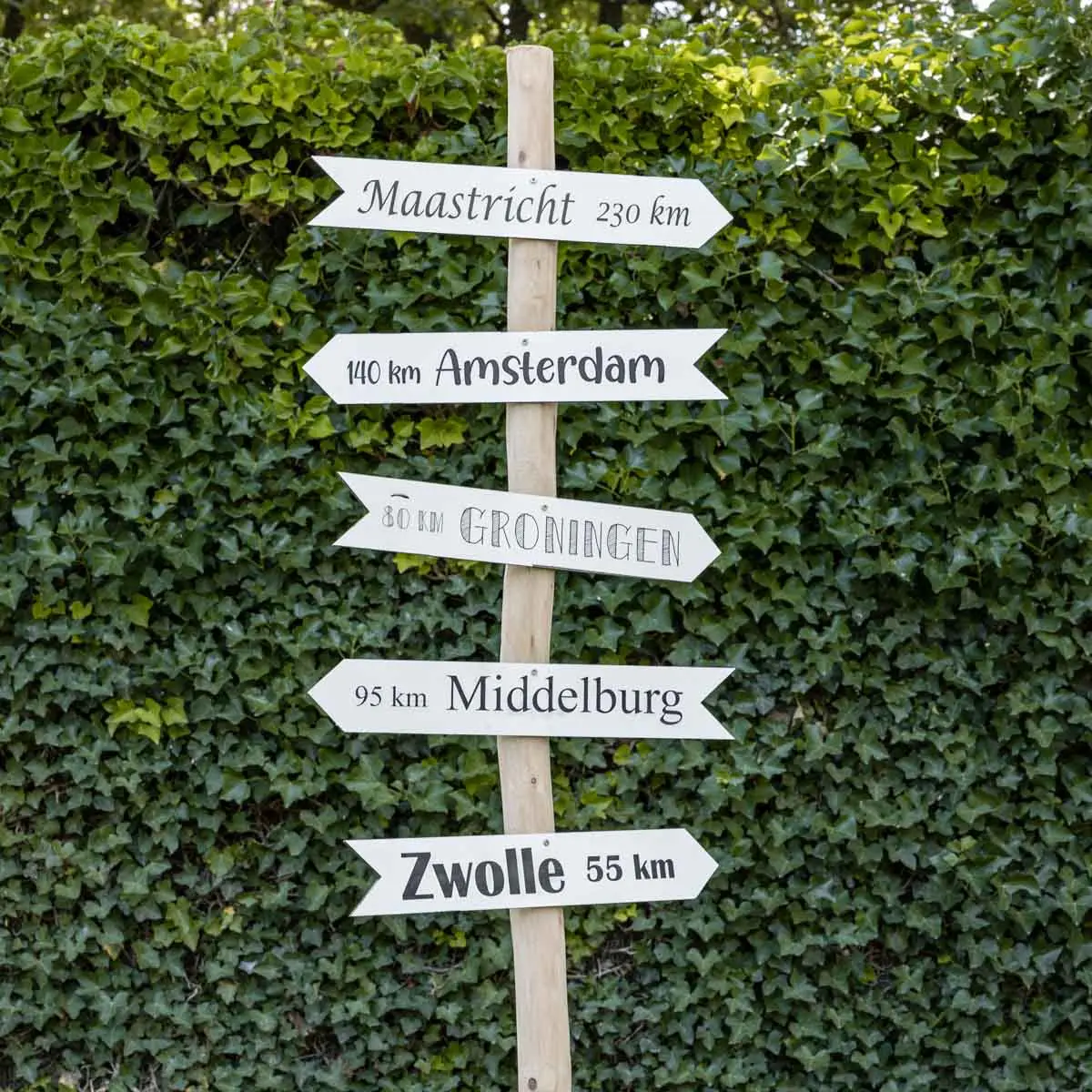 Wegwijspaal trespa Gepersonaliseerde Symbooltekst 165cm (2)