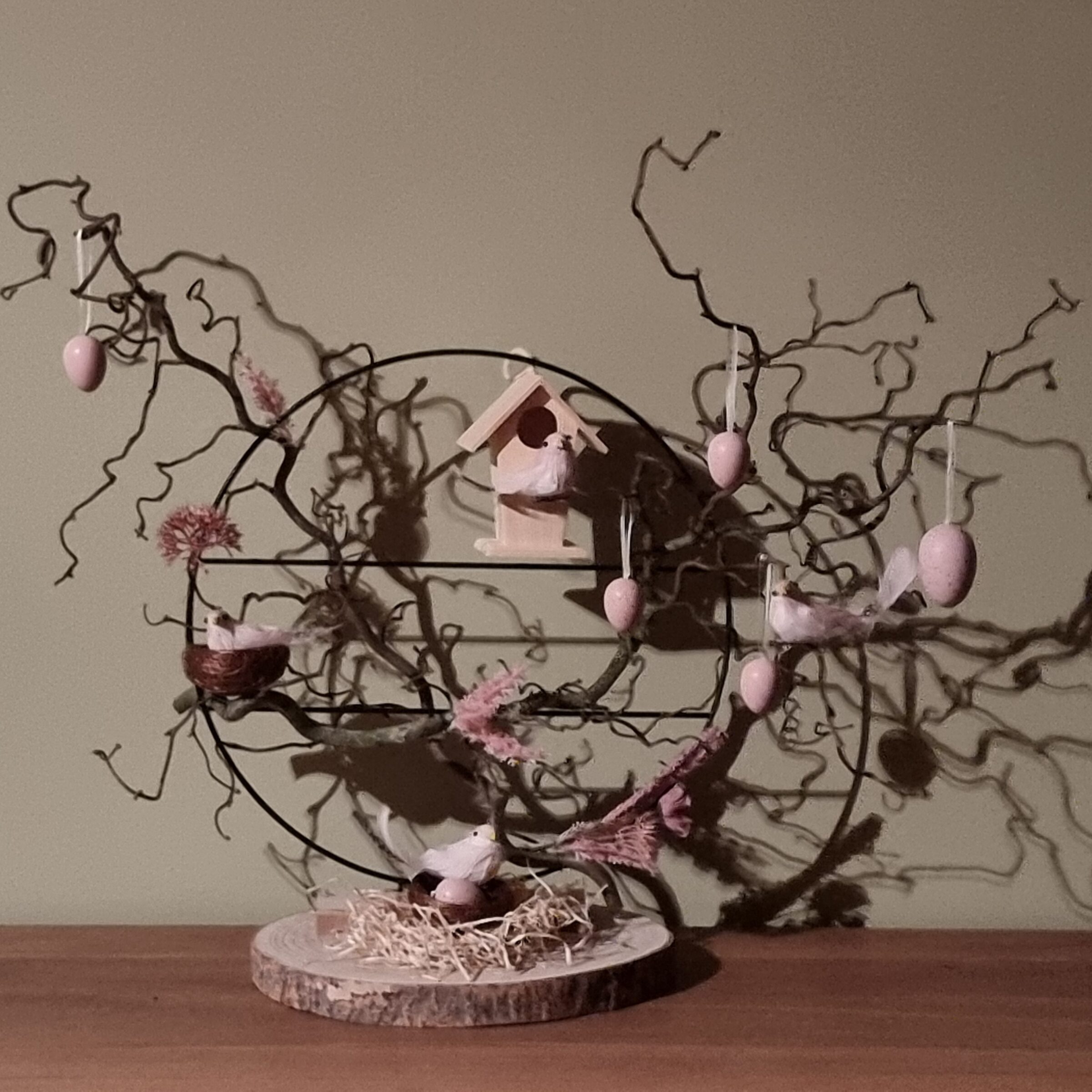 stuk met hazelaartak